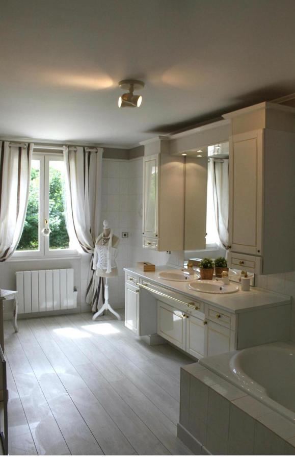 Chambres A La Maison Hermitage Aincourt 外观 照片