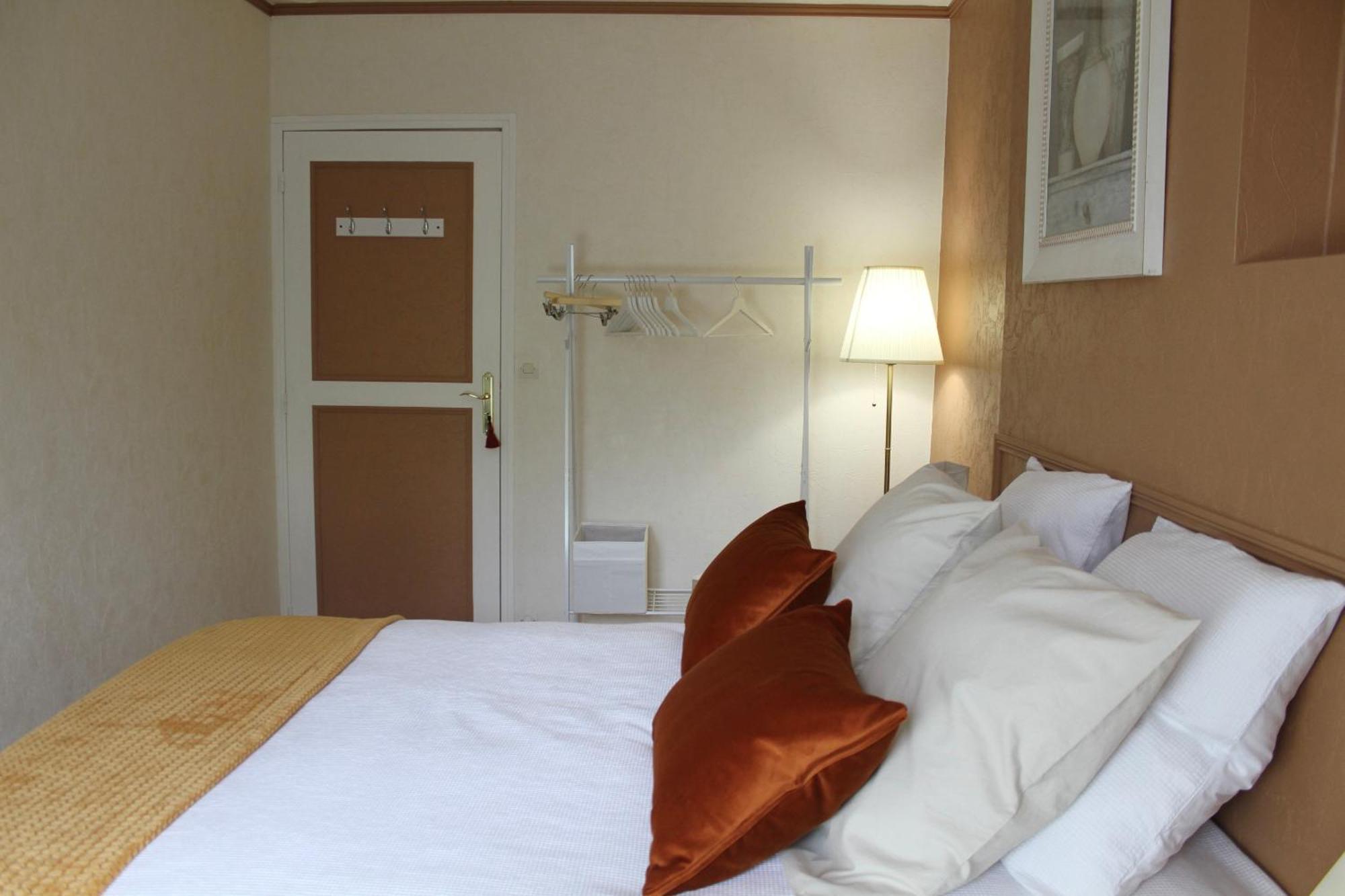 Chambres A La Maison Hermitage Aincourt 外观 照片