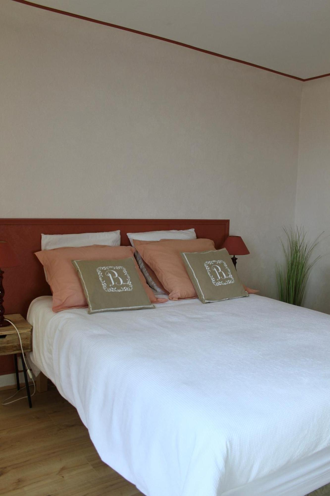 Chambres A La Maison Hermitage Aincourt 外观 照片