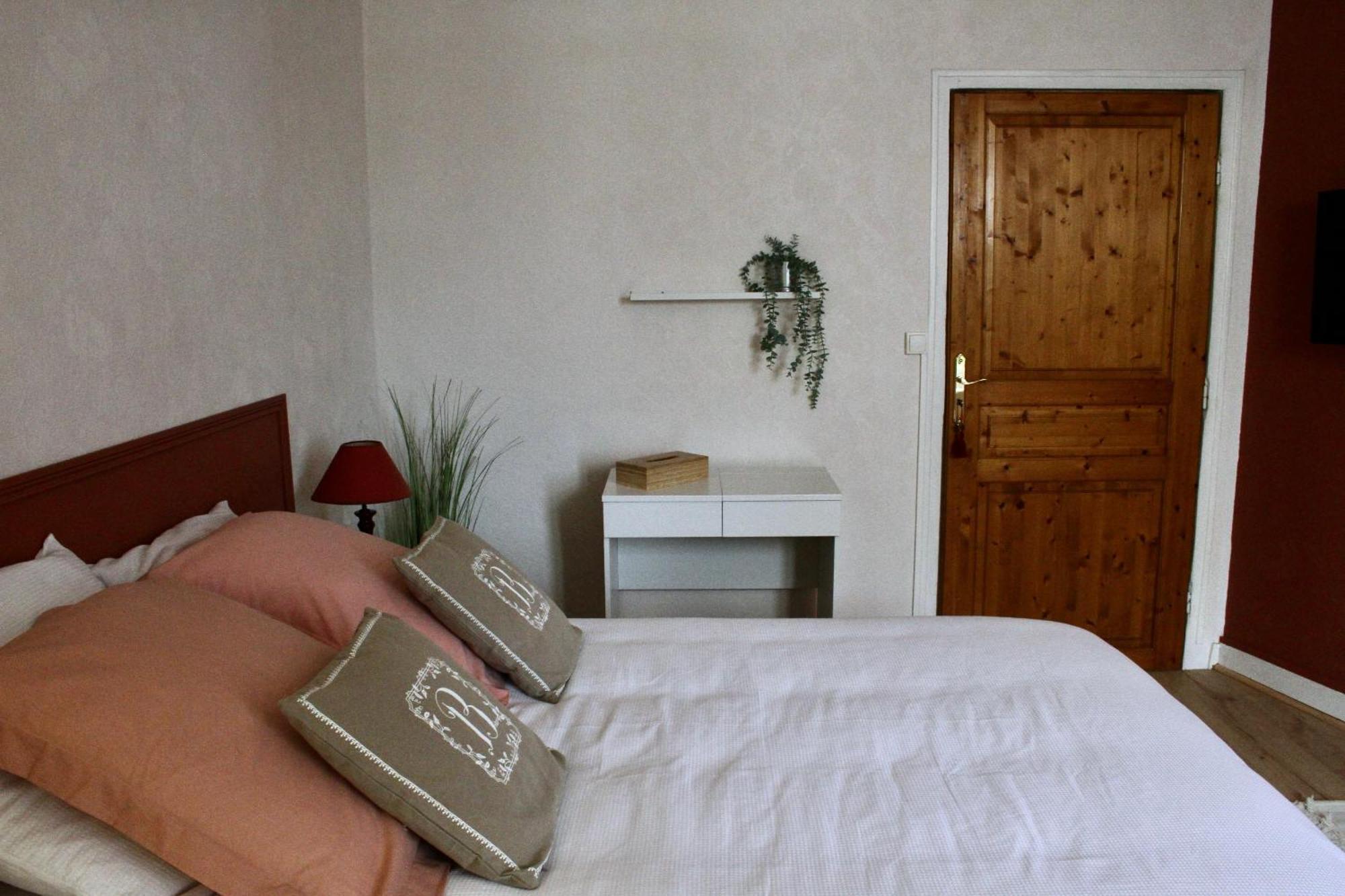 Chambres A La Maison Hermitage Aincourt 外观 照片