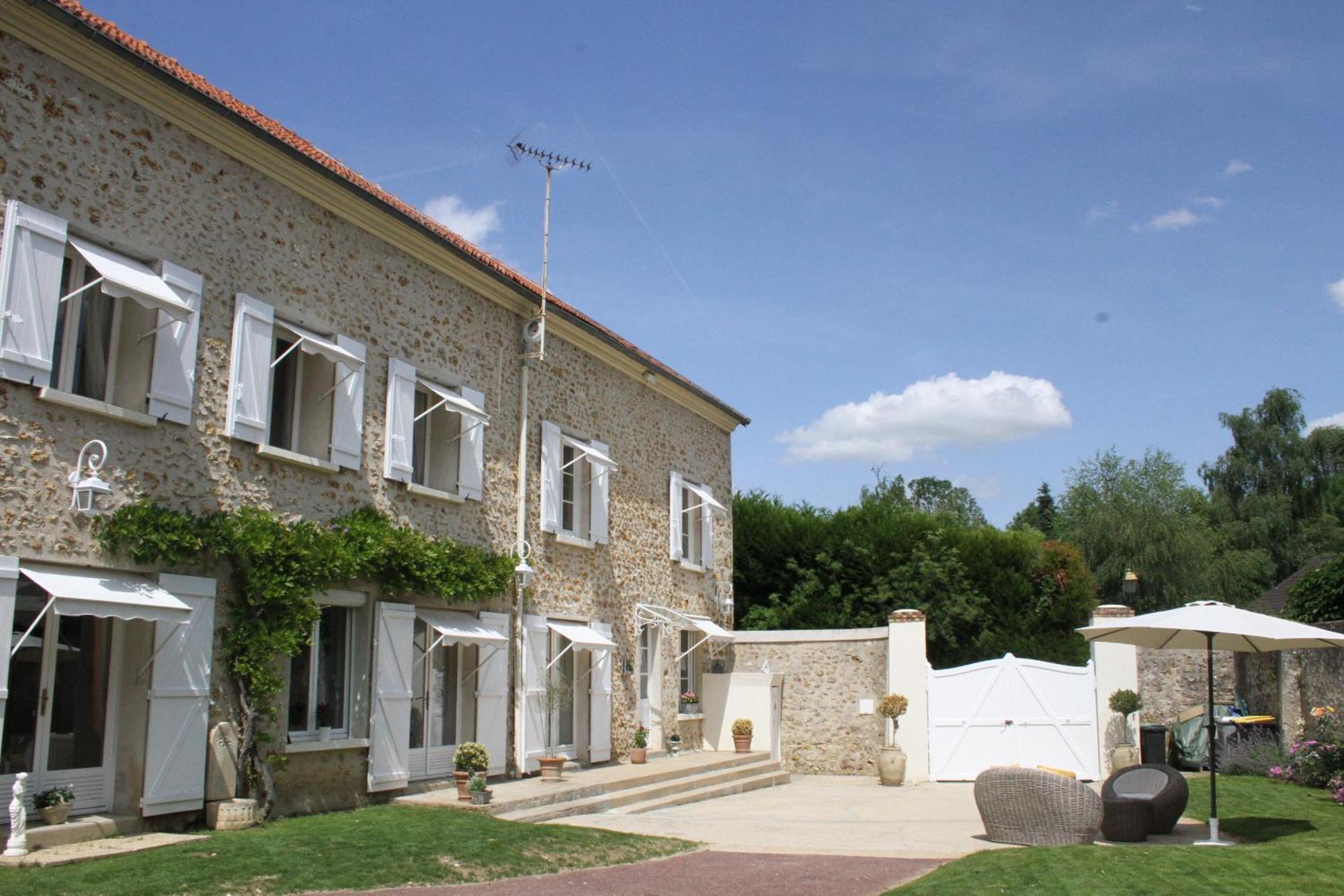 Chambres A La Maison Hermitage Aincourt 外观 照片