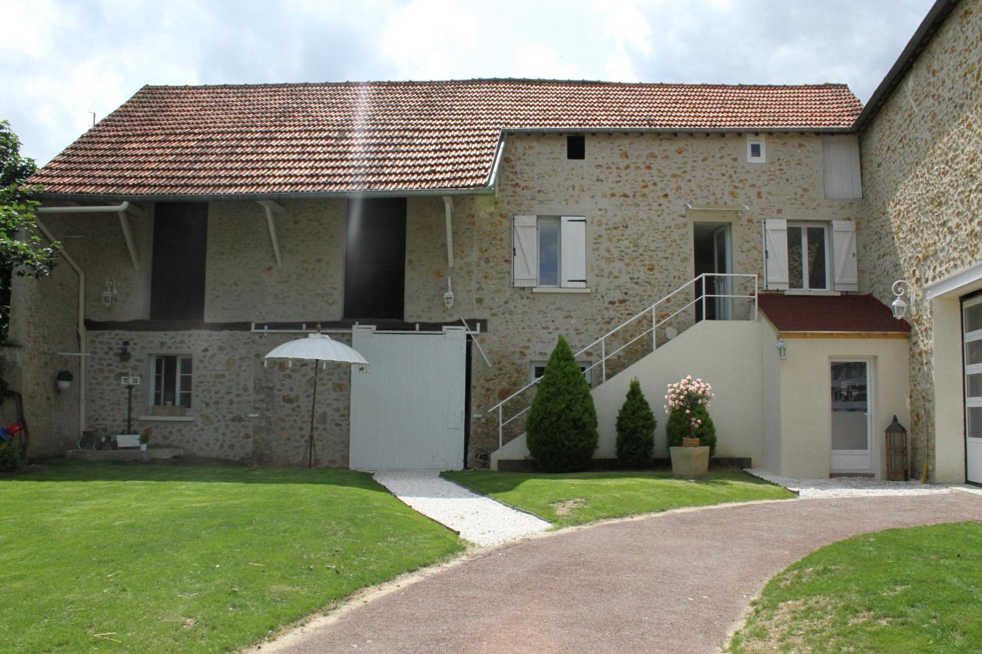 Chambres A La Maison Hermitage Aincourt 外观 照片