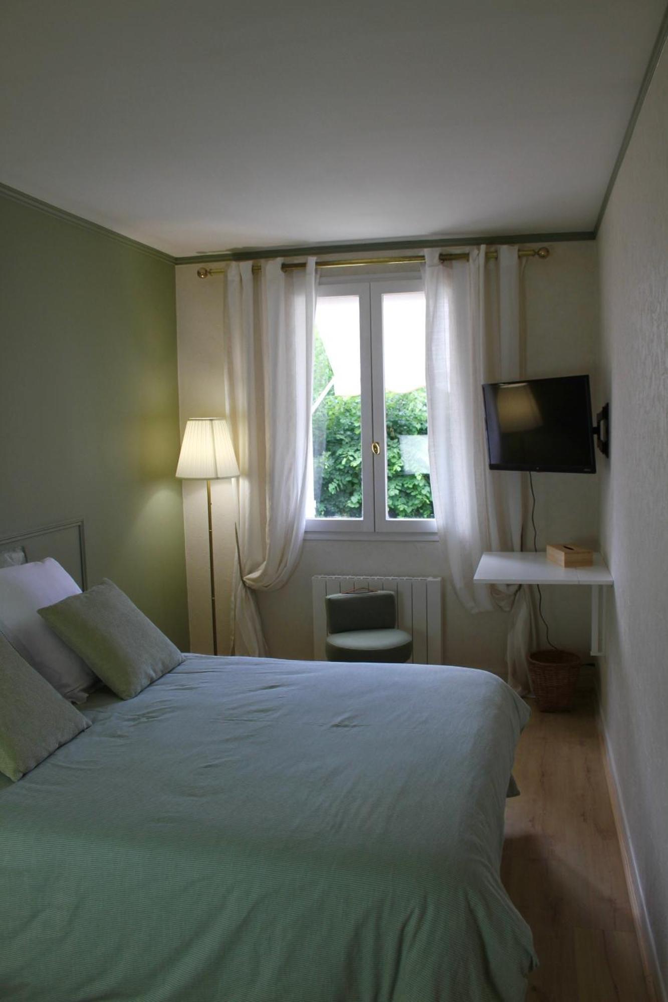 Chambres A La Maison Hermitage Aincourt 外观 照片